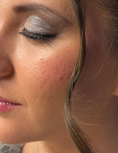 Maquillaje y peinado romántico de novia