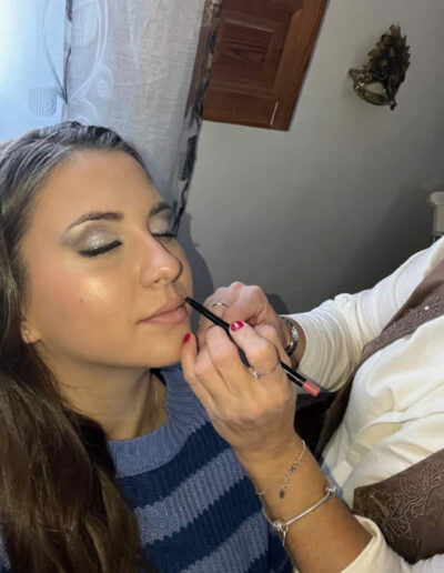 Maquillaje y peinado romántico de novia